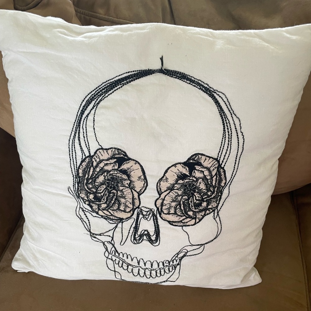 Pottery barn pillow skull/rose pillow